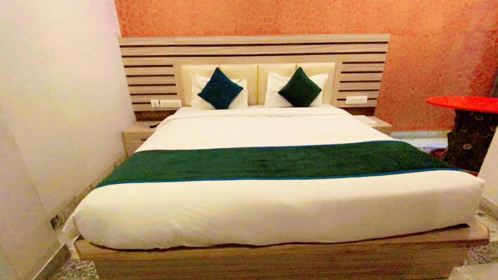 Hotel Airport View Jaipur Buitenkant foto